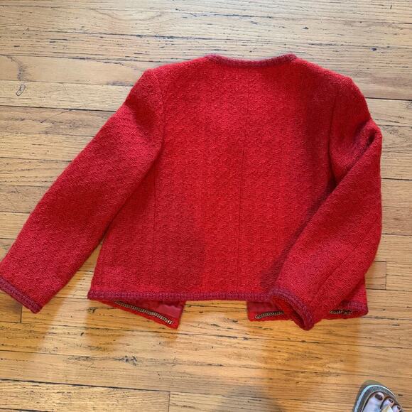Chanel Vintage Tweed Wool Red Skirt Suit Set FR 40 US 8 Gold Lion Buttons - Picture 12 of 15